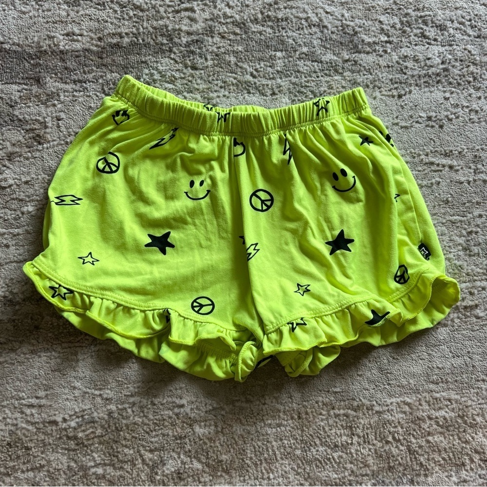 Pixie Lane Ruffle Shorts 9/10 - Picture 2 of 5